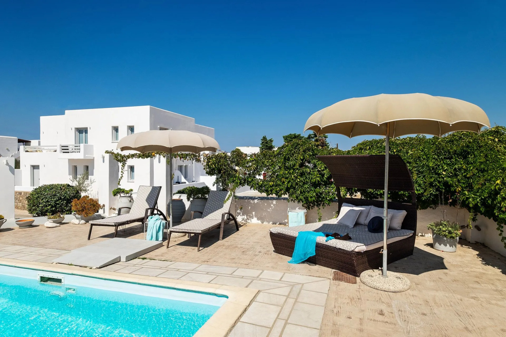 Quartano Suites by Heliessa