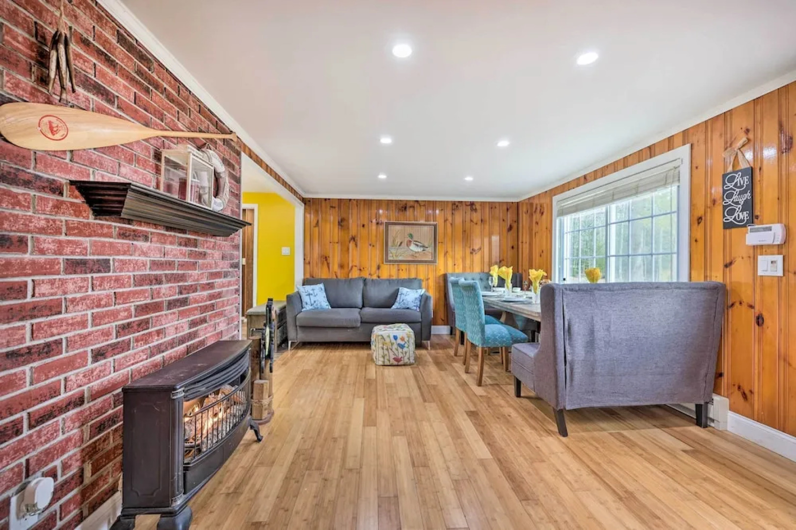 White Haven Lakeside Home w/ Kayaks & Fireplace!