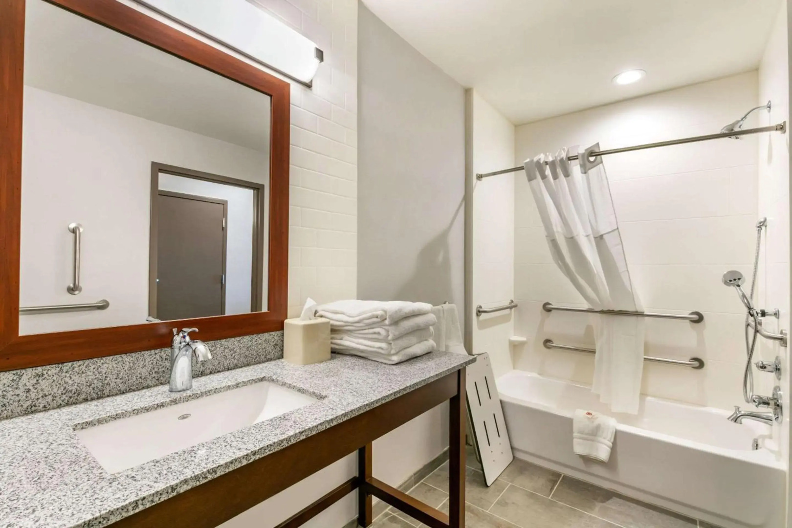 Comfort Suites North Tupelo