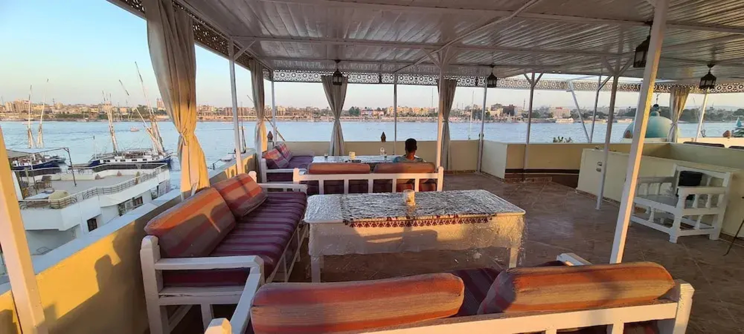 Senmut Luxory Apartments