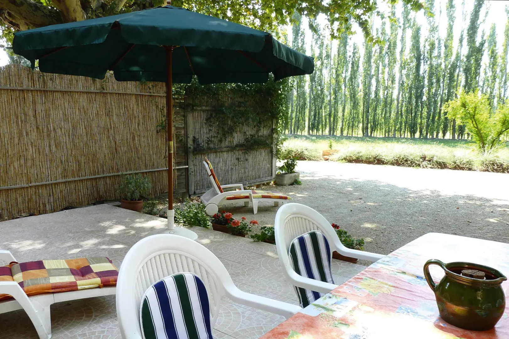 Country House With Private Terrace, Beaucaire