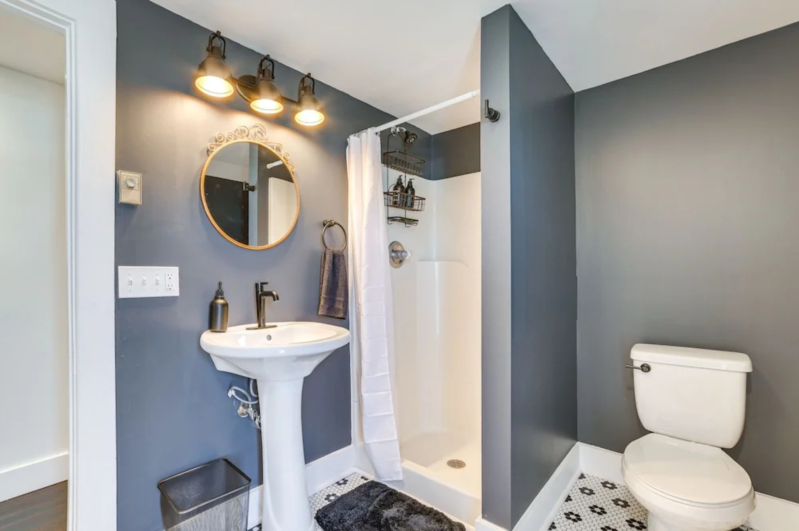 Steps to Dtwn! Suttons Bay Retreat Near Wine Trail