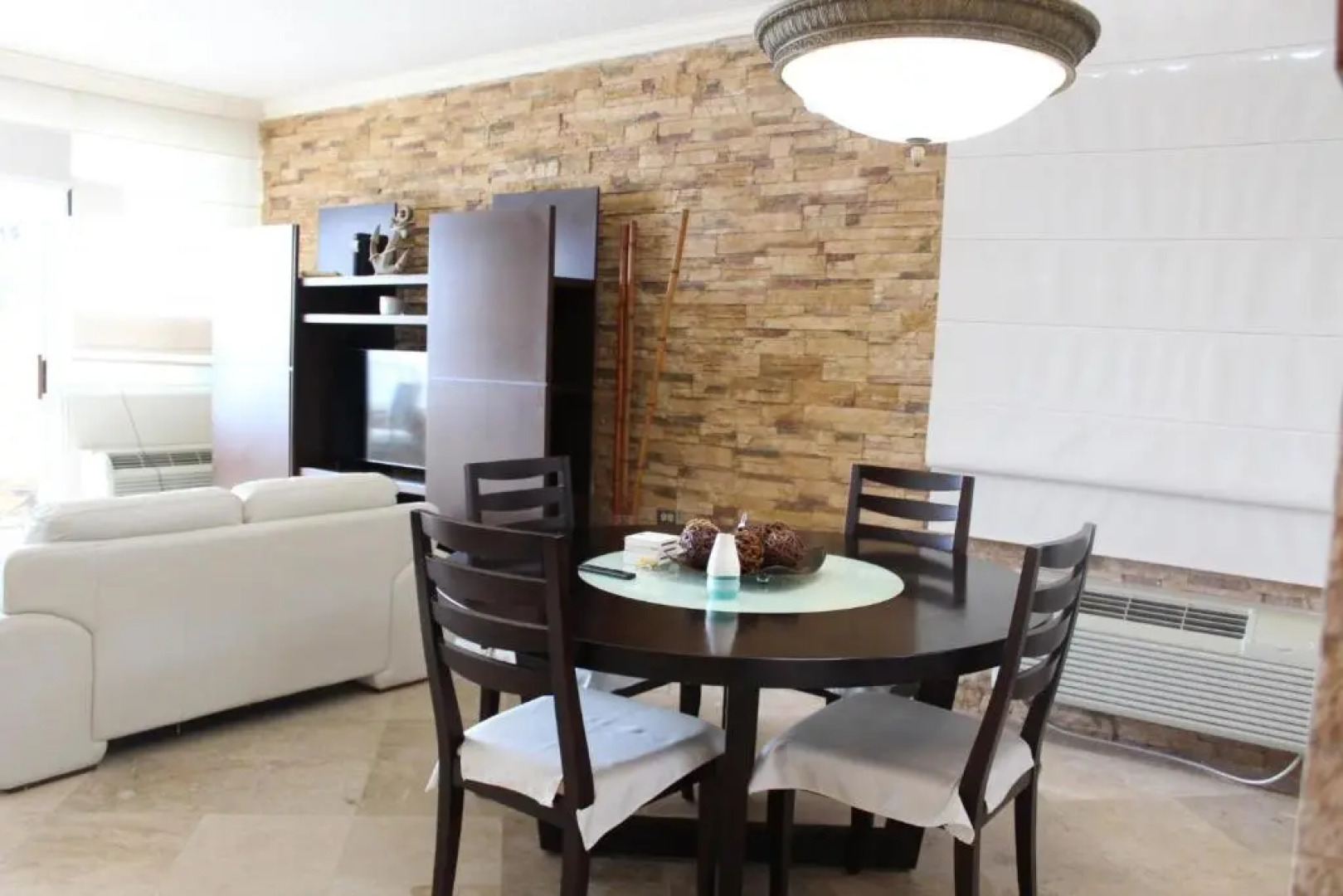 Beachfront 2 bdr apt with beautiful views