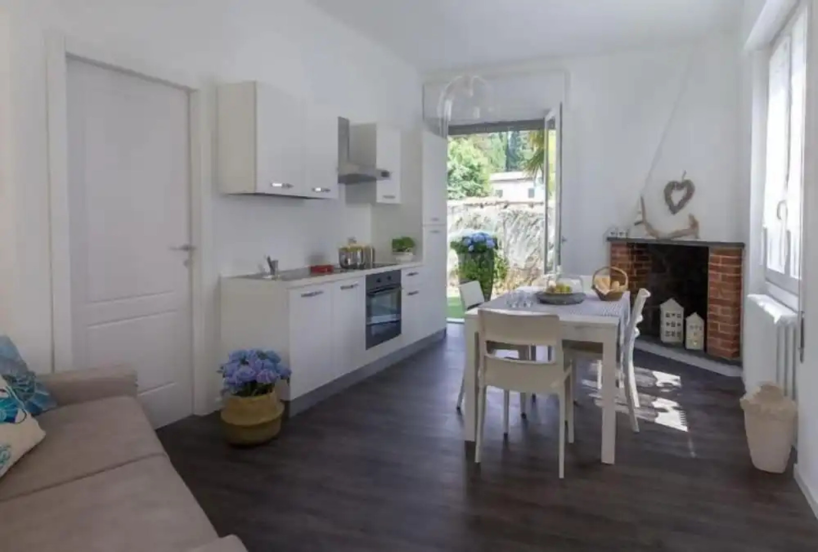 Maji Como Lake apartments