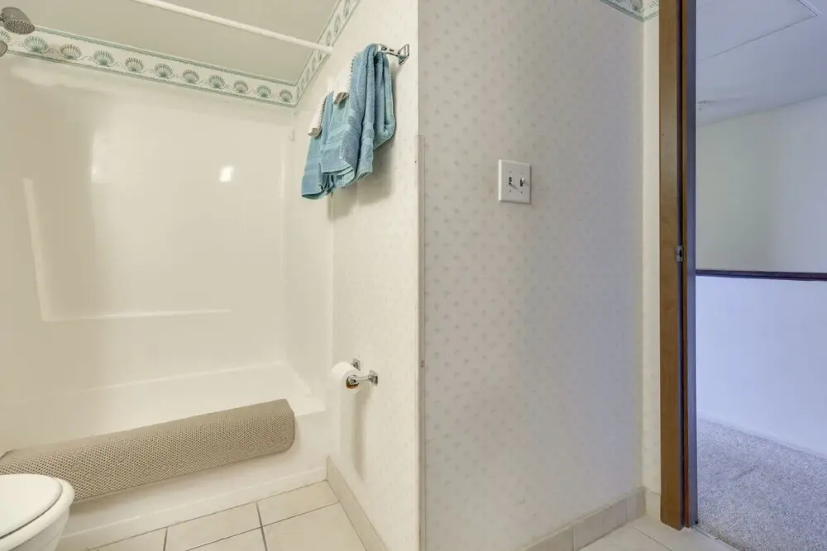 Riverfront Weleka Condo w/ Dock & Pool Access