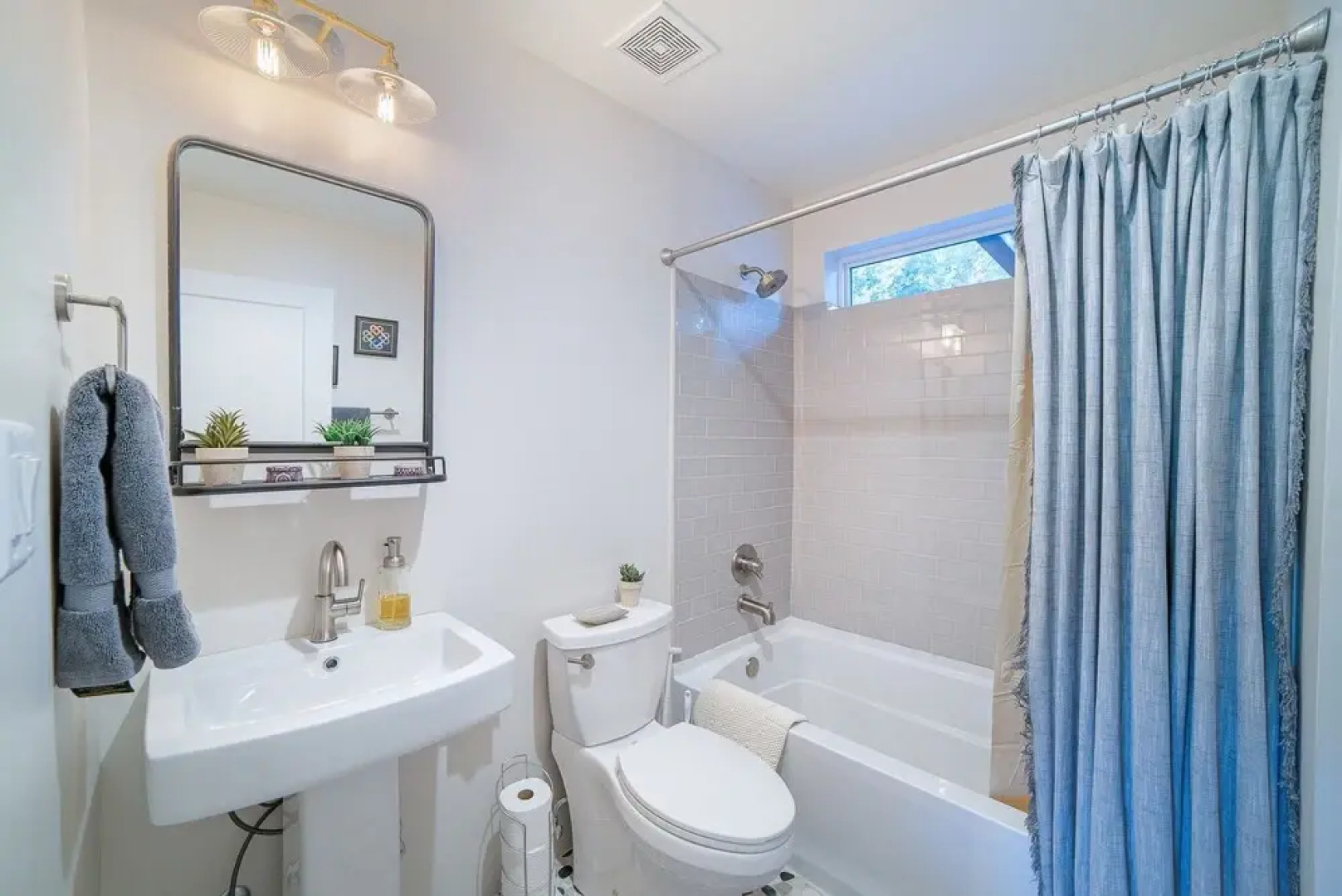 Ruin Hill Kokopeli Pine 4 Bedroom Home by RedAwning