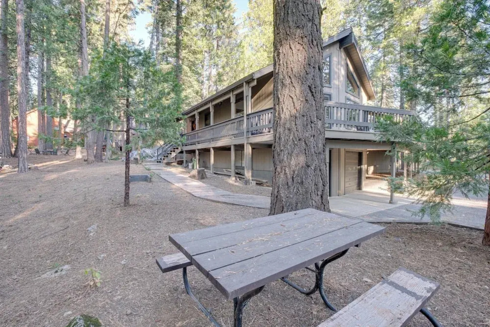 Arnold Cabin Near Calaveras Big Trees State Park!