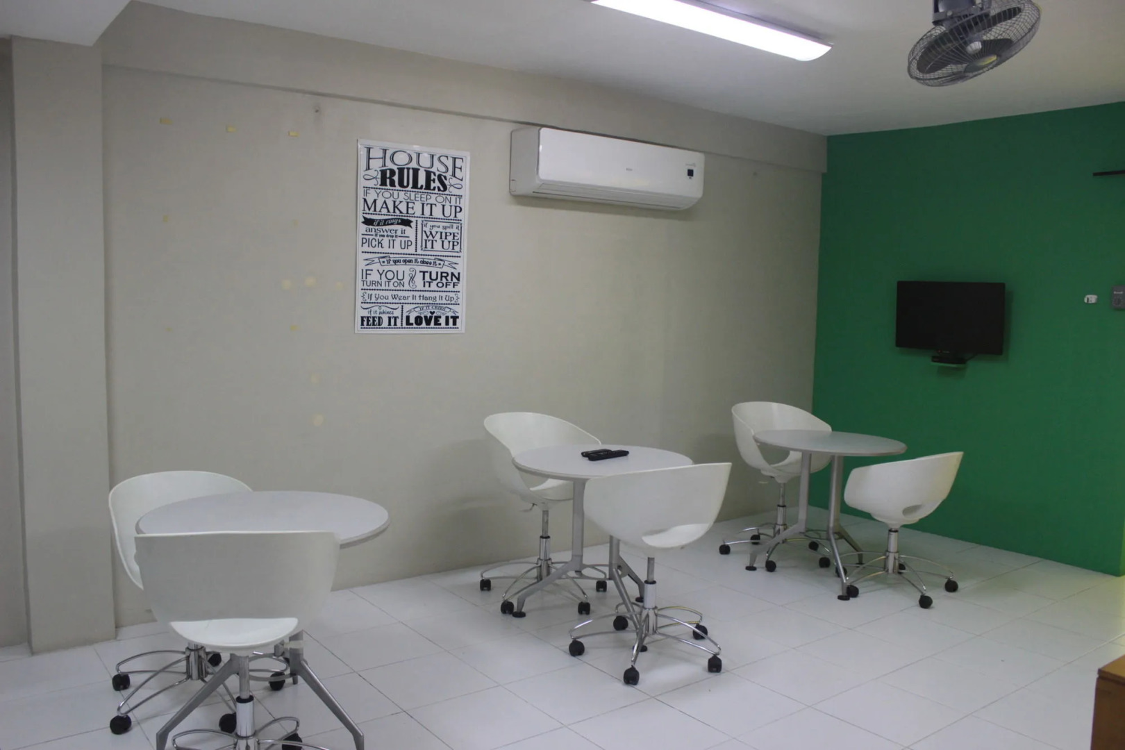 BGC Hostel And Dorm - QC