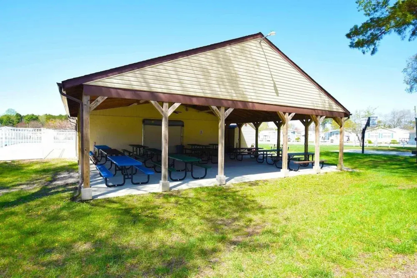 White Horse Park-spinnaker Lane 96 4 Bedroom Home