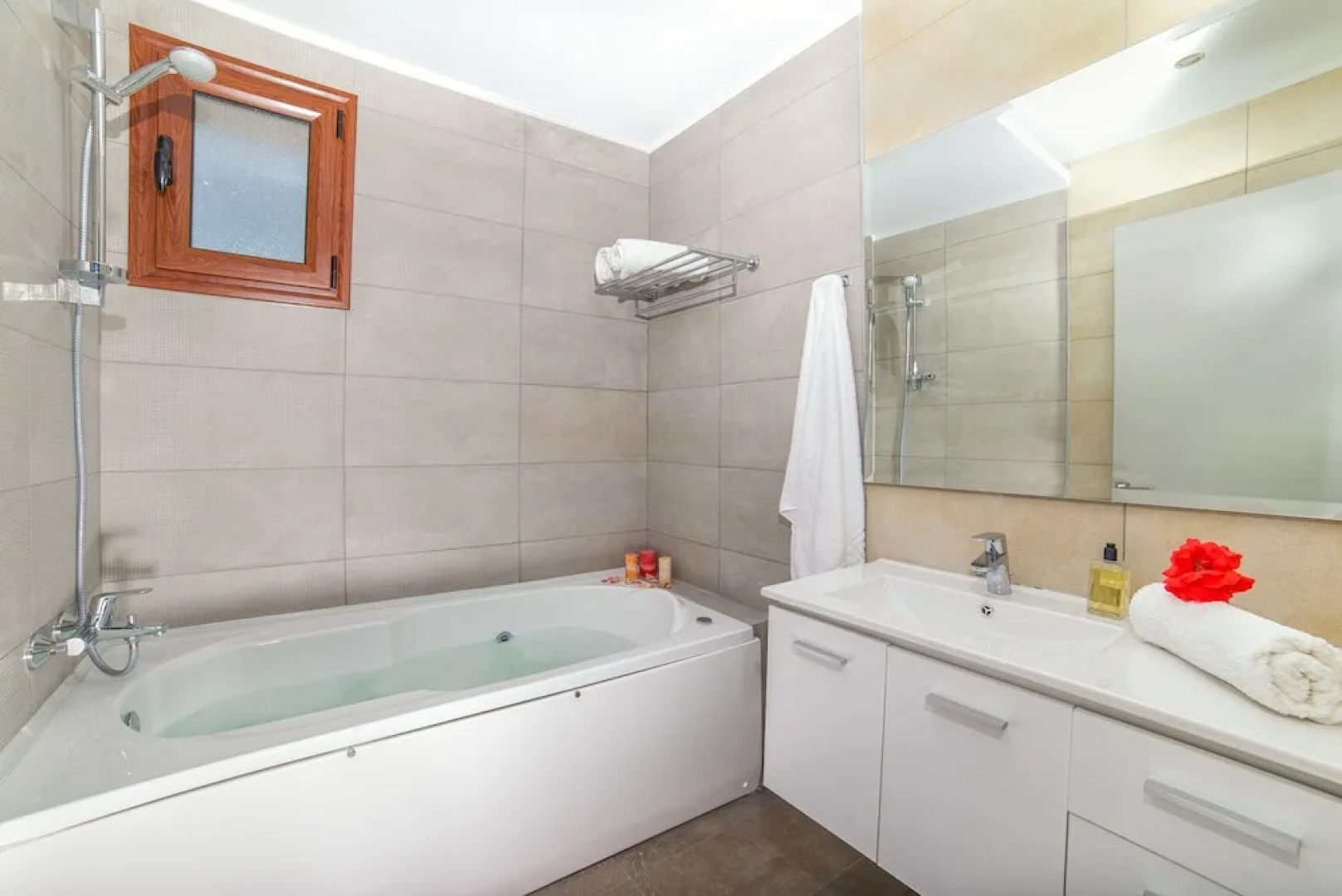 Armonia Seaside Villas