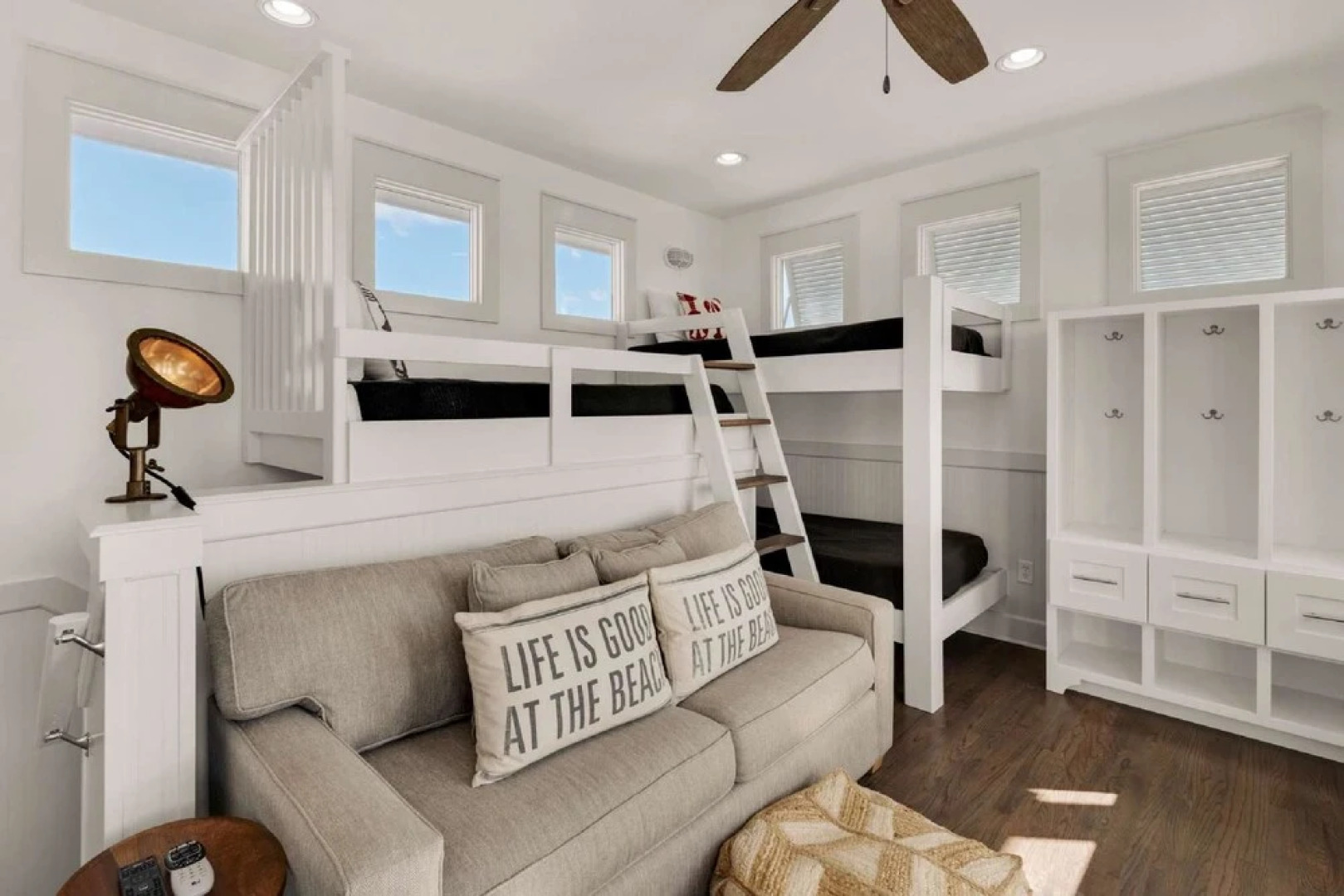 Rock Lobster 4 Bedroom Apartment