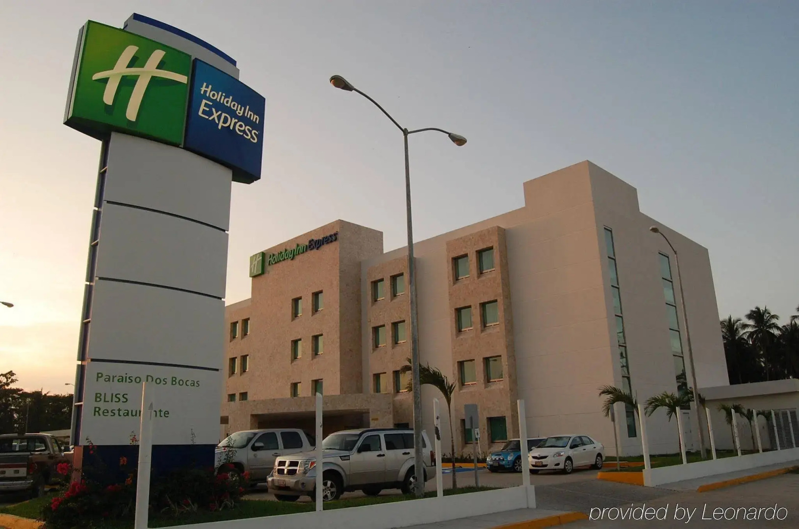 Holiday Inn Express Paraiso Dos Bocas by IHG