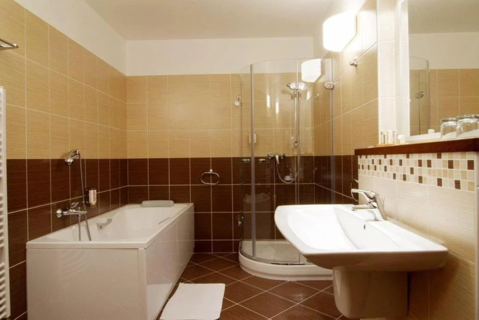 Equitana Hotel Resort