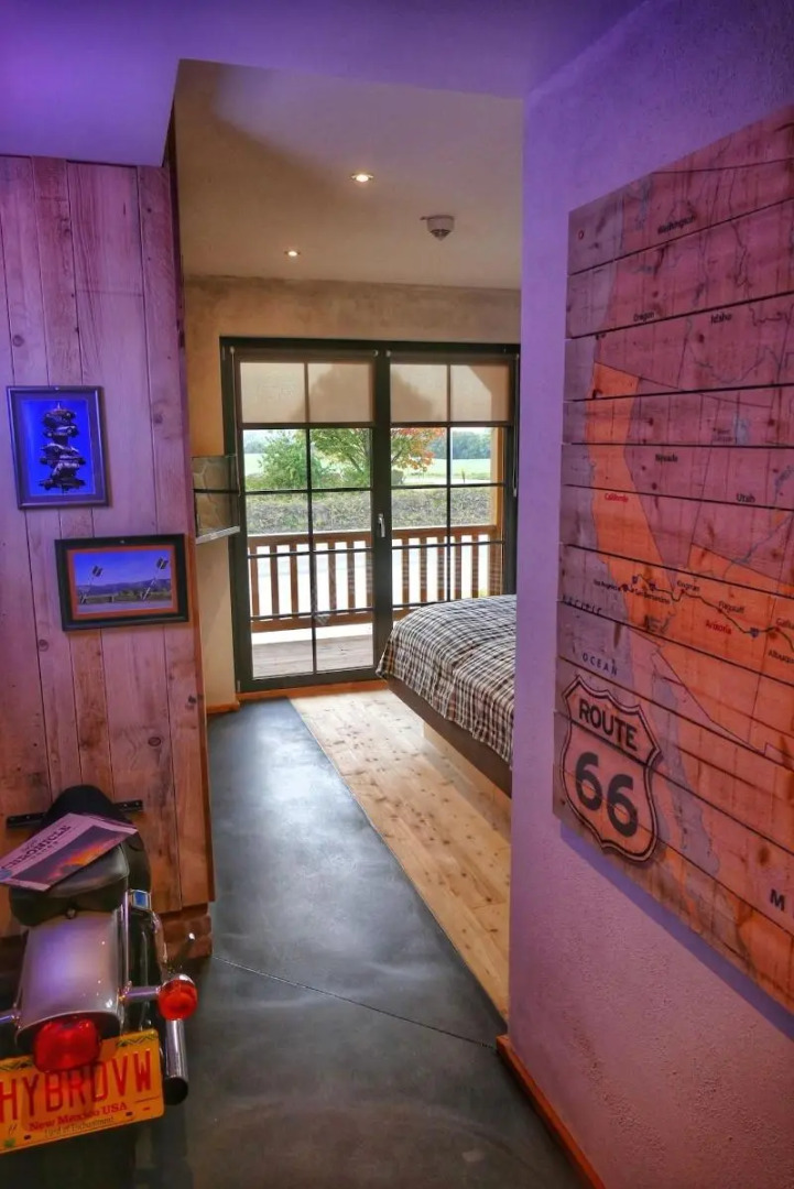 Road Stop Neandertal