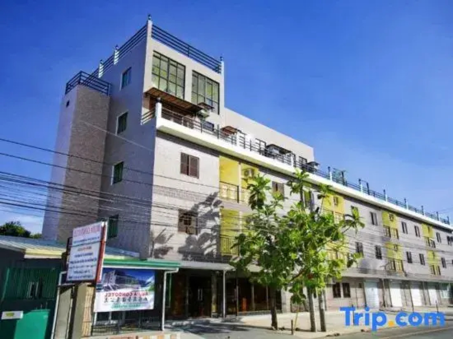 RedDoorz Plus near Camella La Brisa Lapulapu