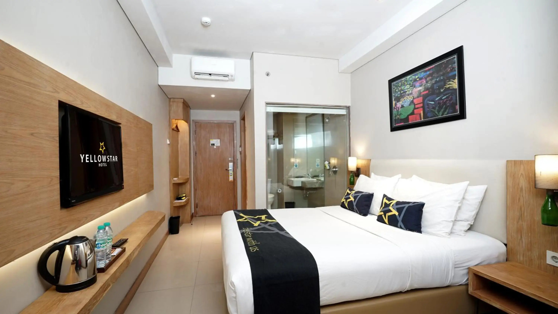 Yellow Star Hotel Gejayan