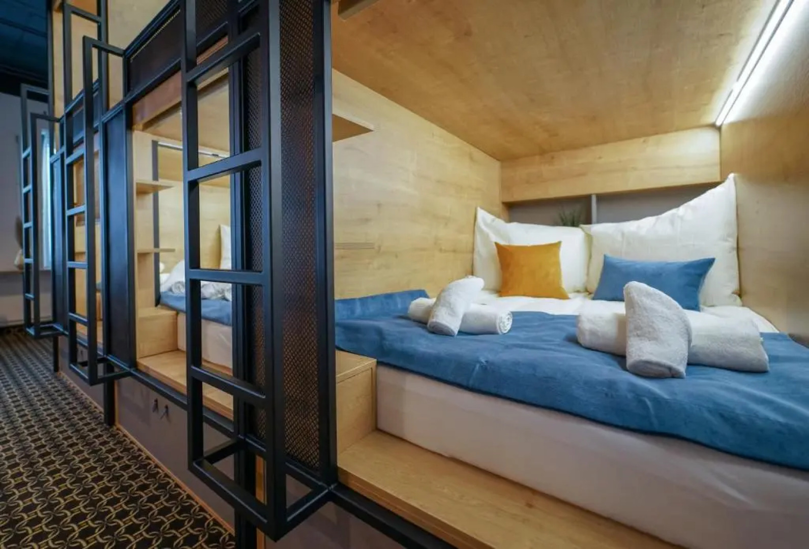 CHORS like a hotel - 1st World NFT Block & Art Capsule Hostel MetaCHORS