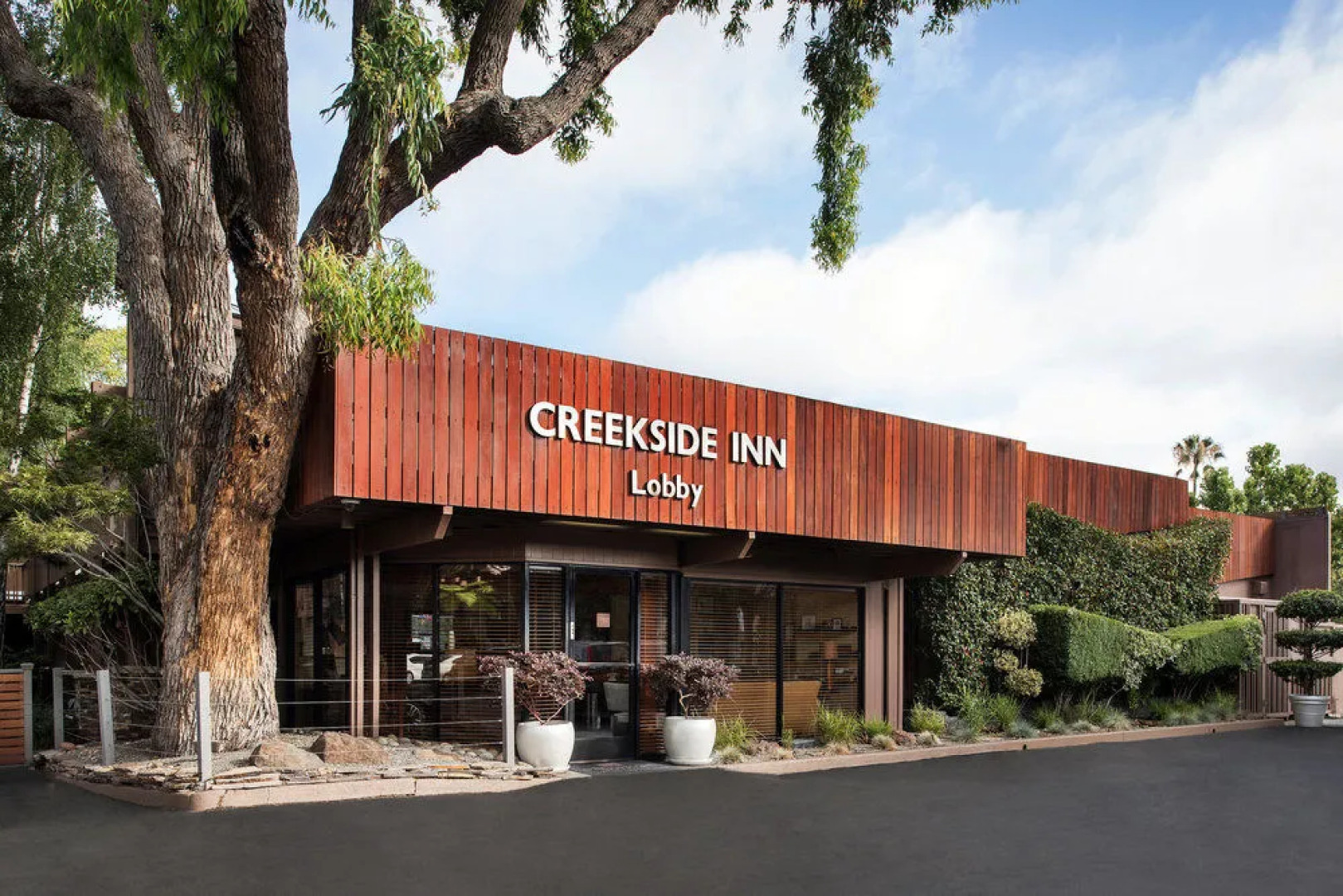 Creekside Inn