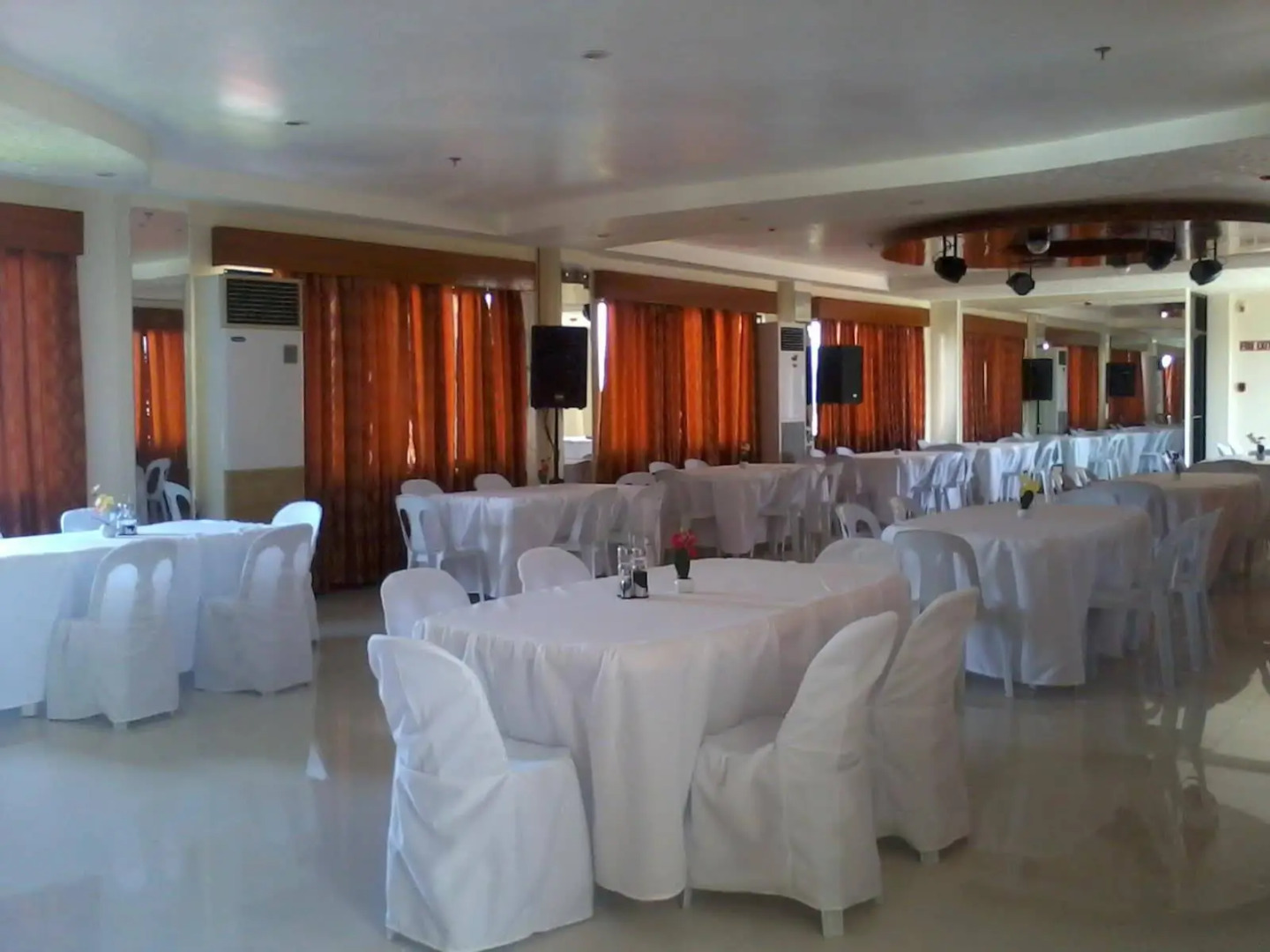 Aquari Travelers Suites