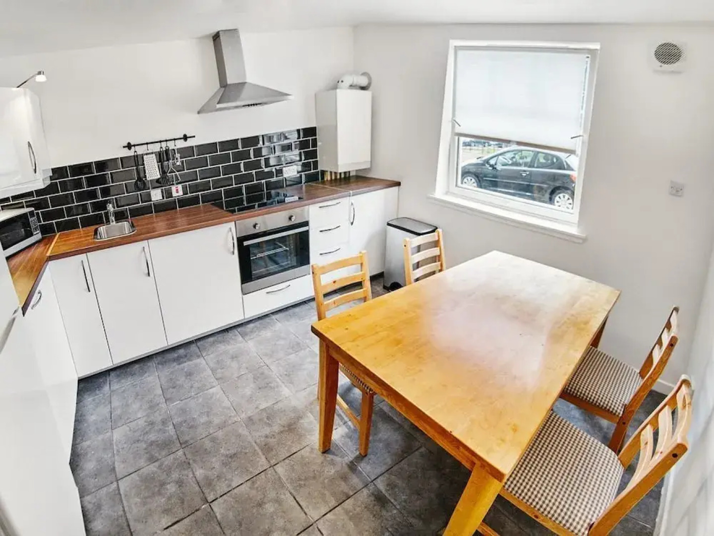 Thistle Apartments - King's Apartment