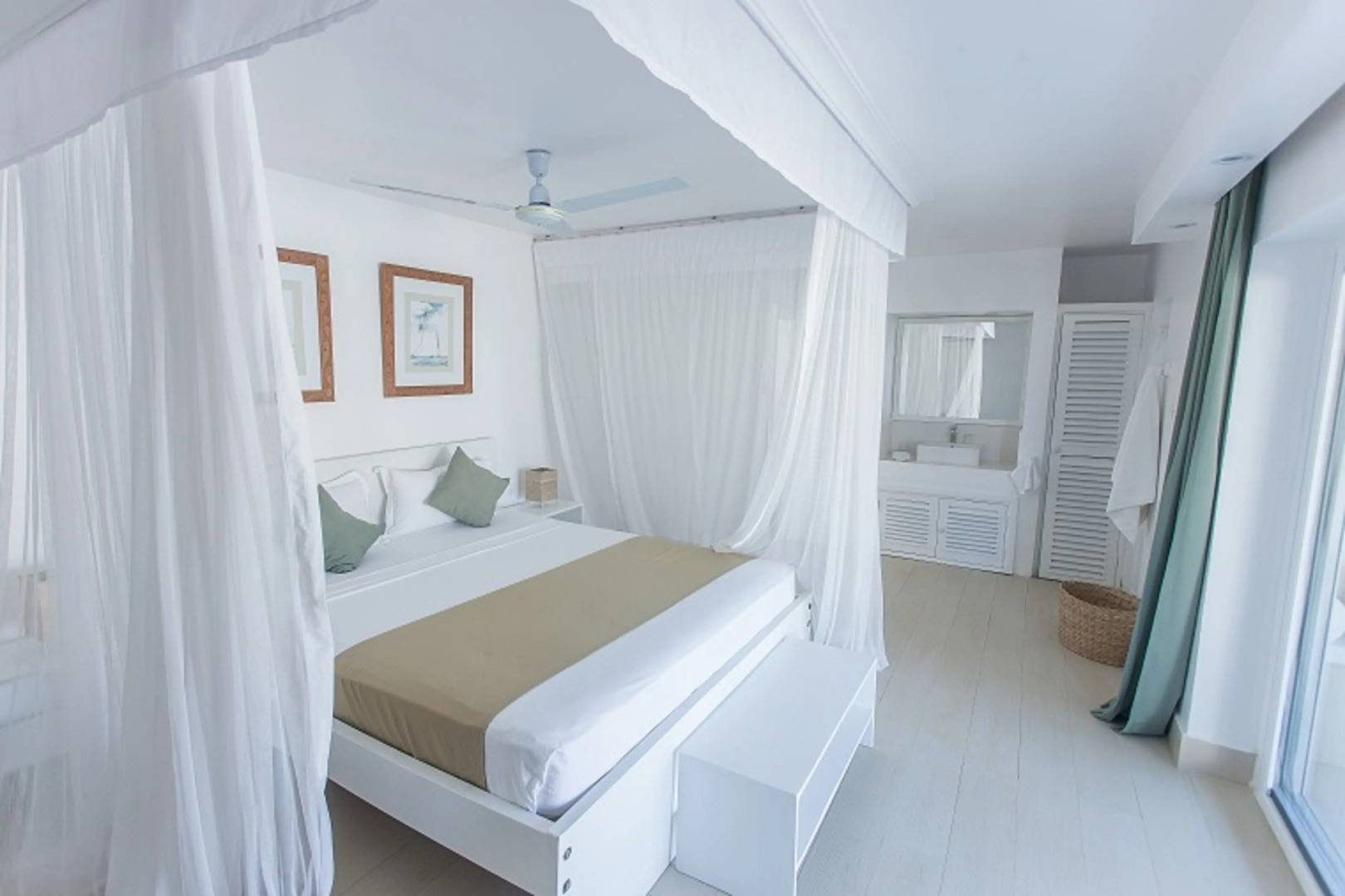 Dhow Inn Boutique Hotel