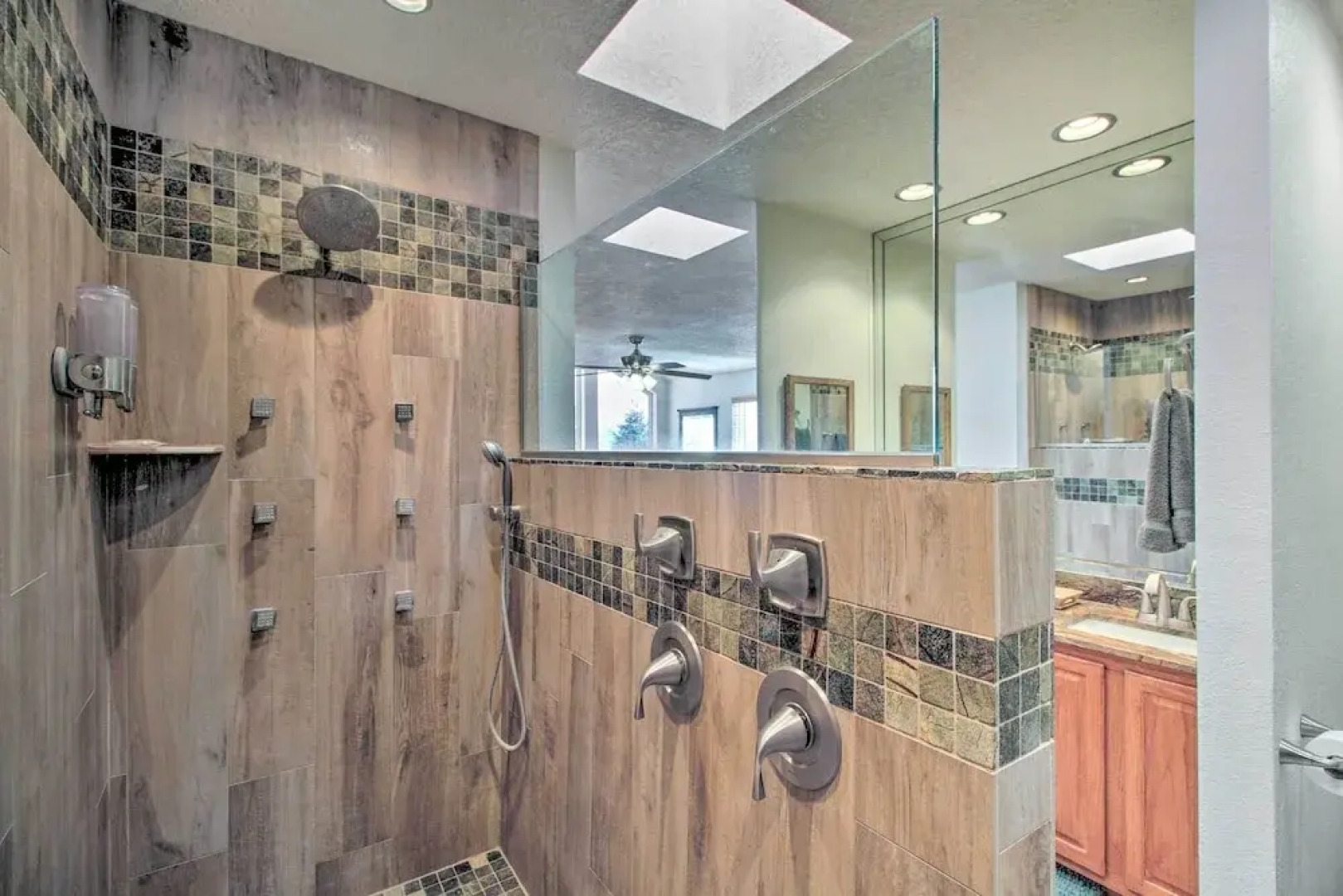 'casa Especial' Family Retreat w/ Pool Table!