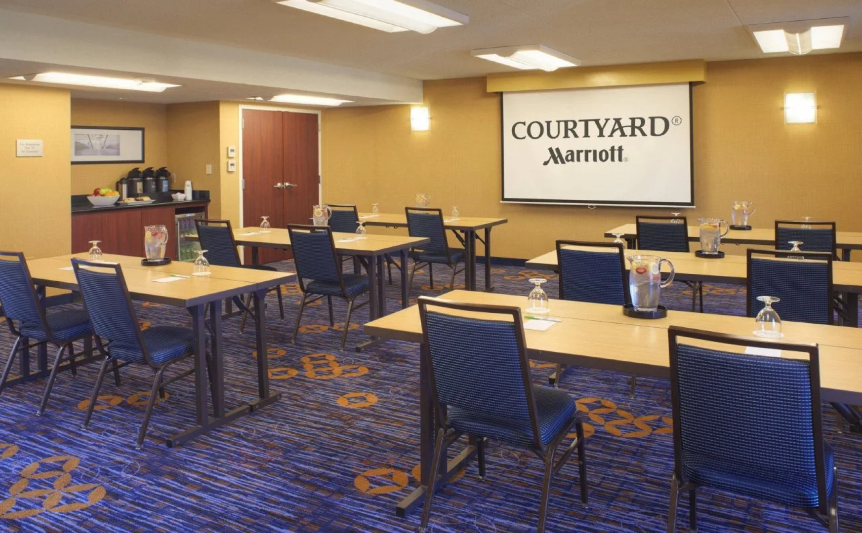 Courtyard by Marriott Detroit Warren