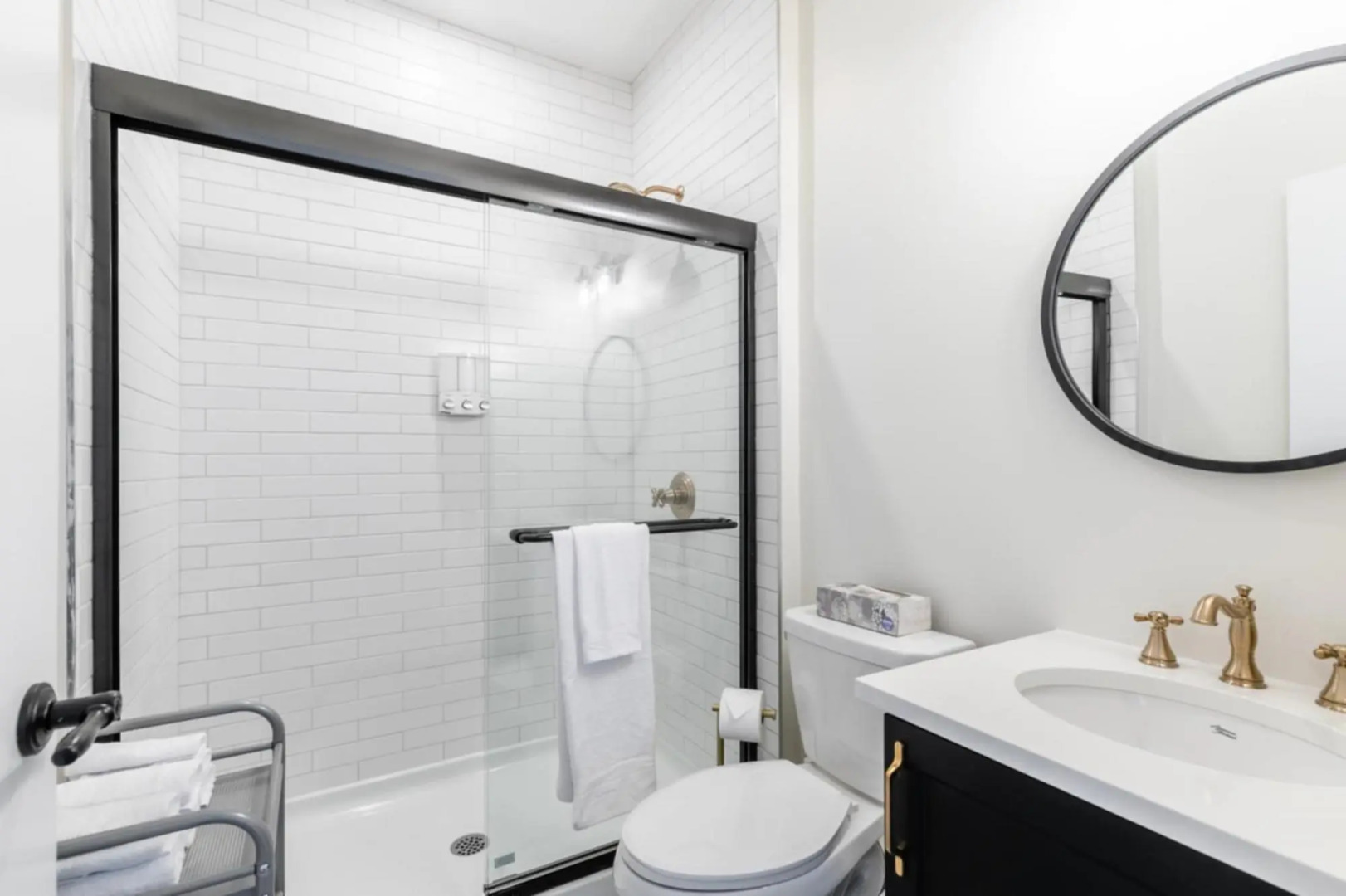 Luxury Rideau Apartments 2bdp6nobalcony1queen2twin