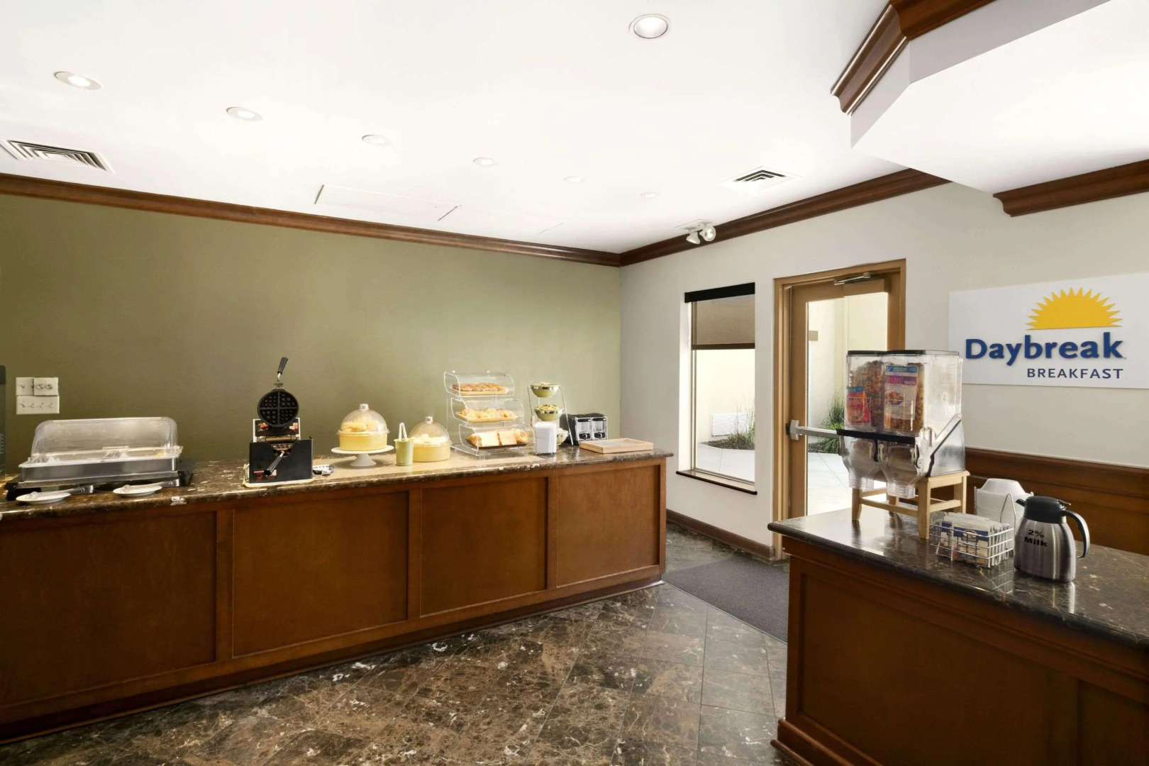 Days Inn & Suites Omaha