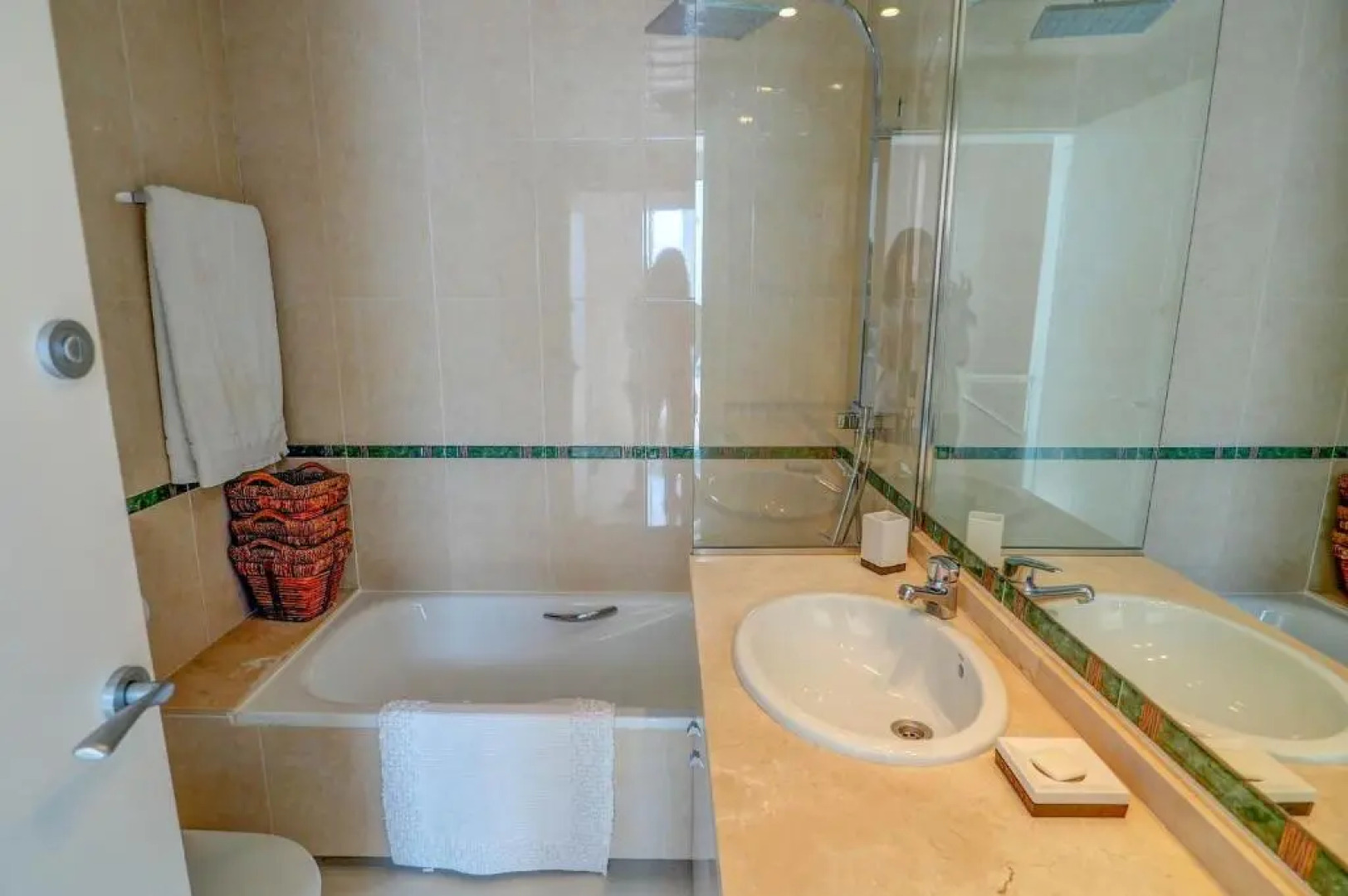 Elora Penthouse with Sea Views by Hello Homes Sitges