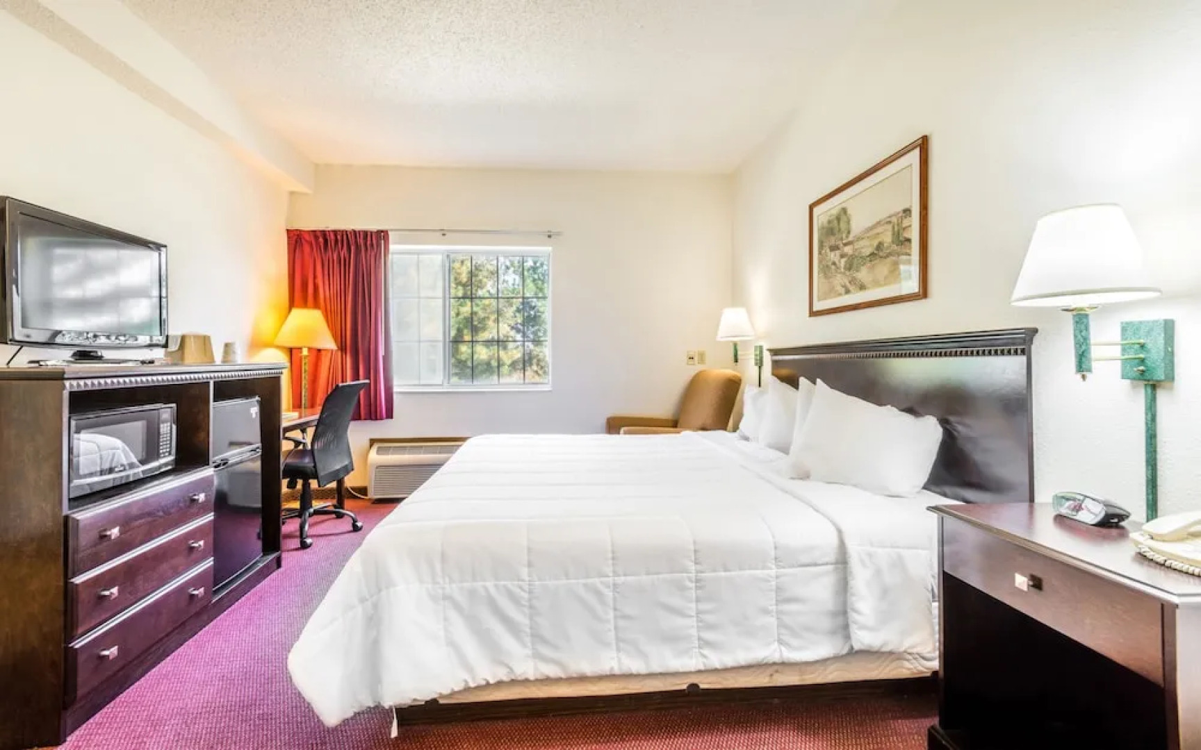 Wamego Inn And Suites