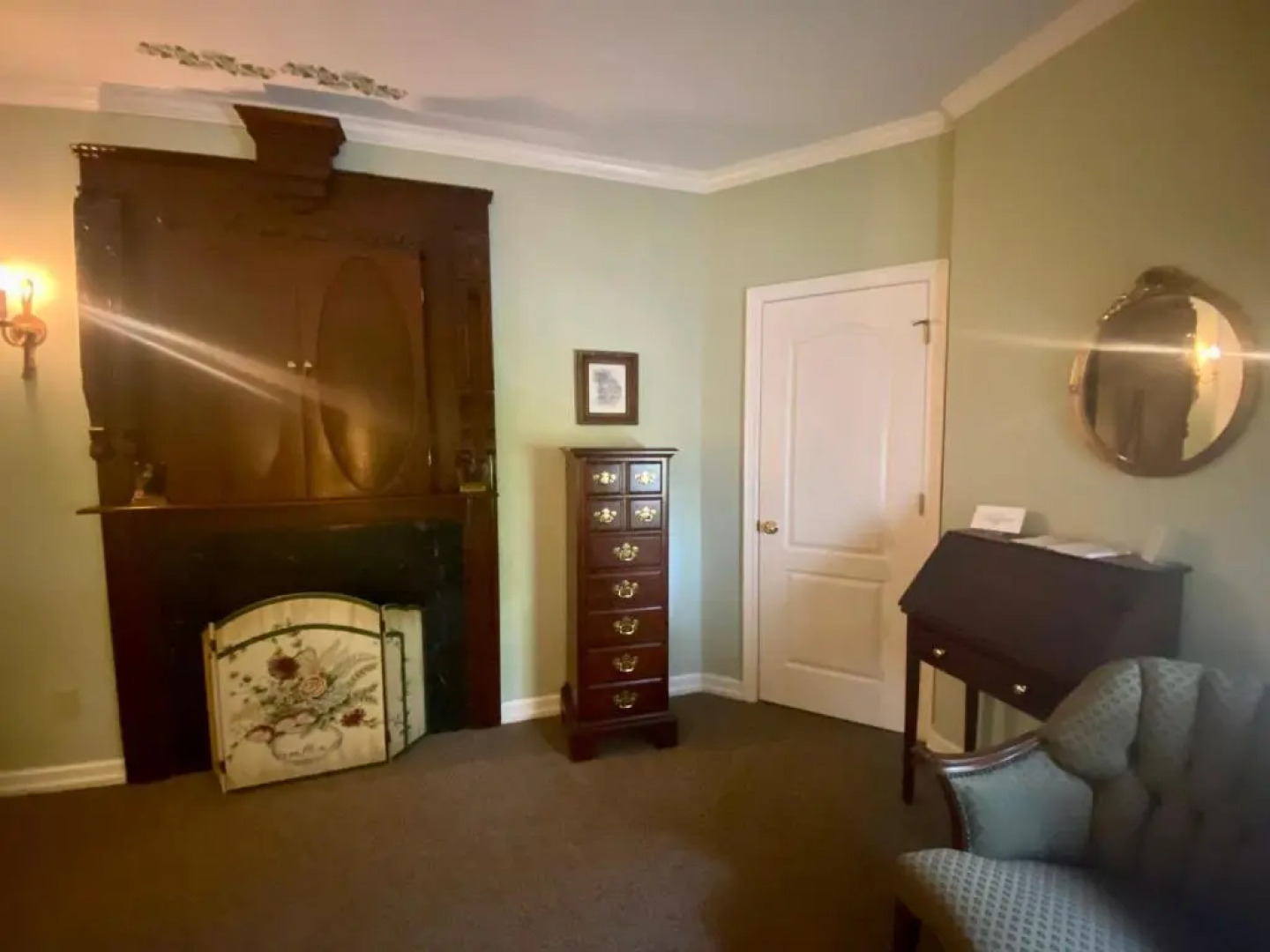 The Cypress Inn Bed & Breakfast