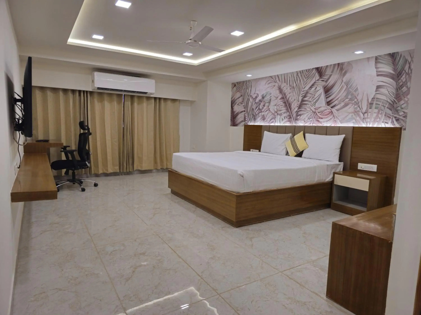 Ginger Ahmedabad S.G Road