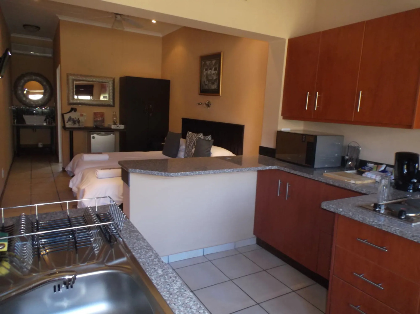 Old Mill Lodge, Working Ostrich Farm & Restaurant, Oudtshoorn