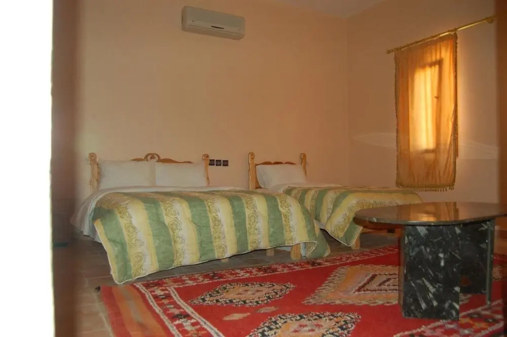 Auberge Kasbah Meteorites