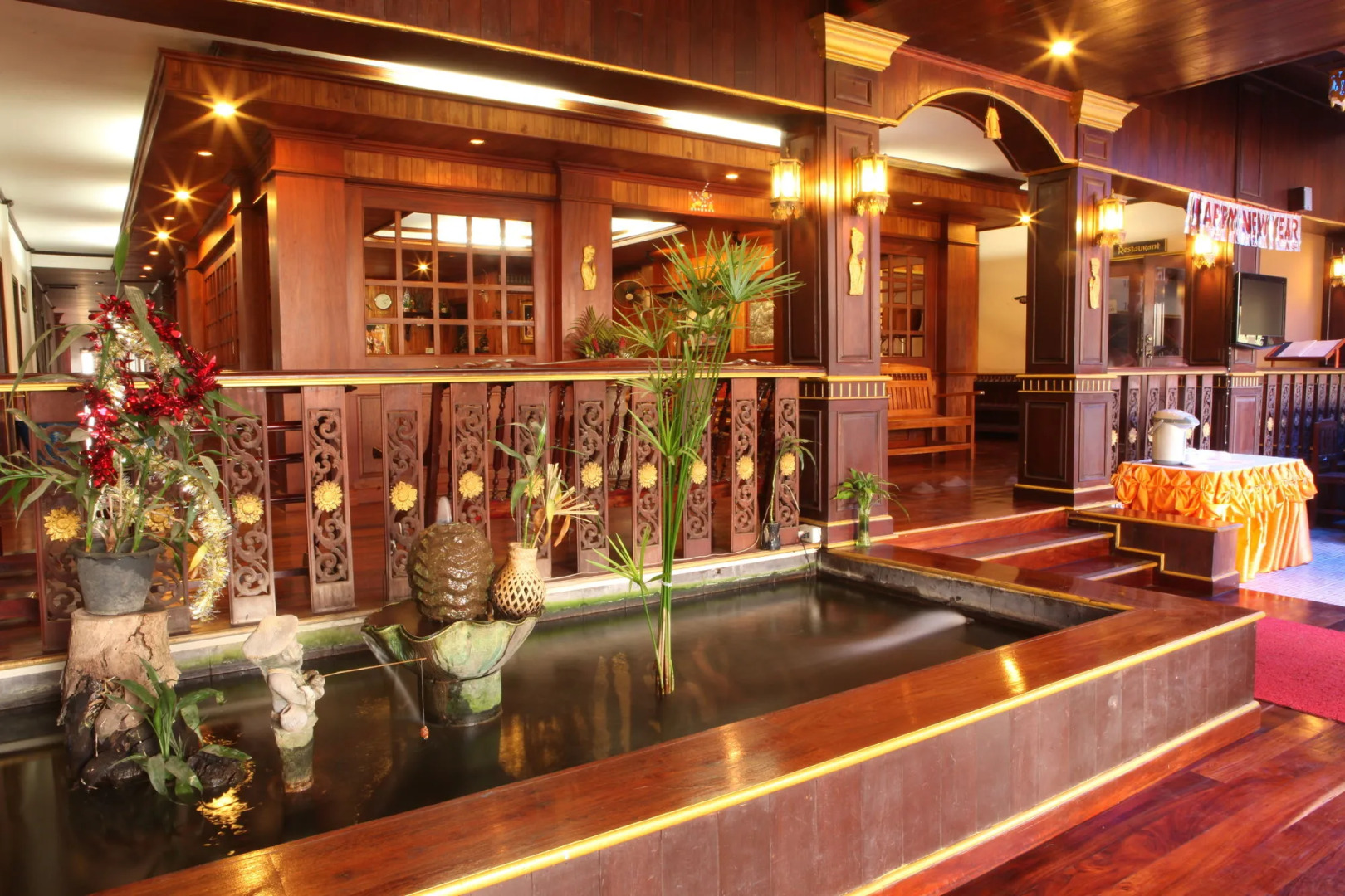 E-Outfitting Vang Thong Hotel