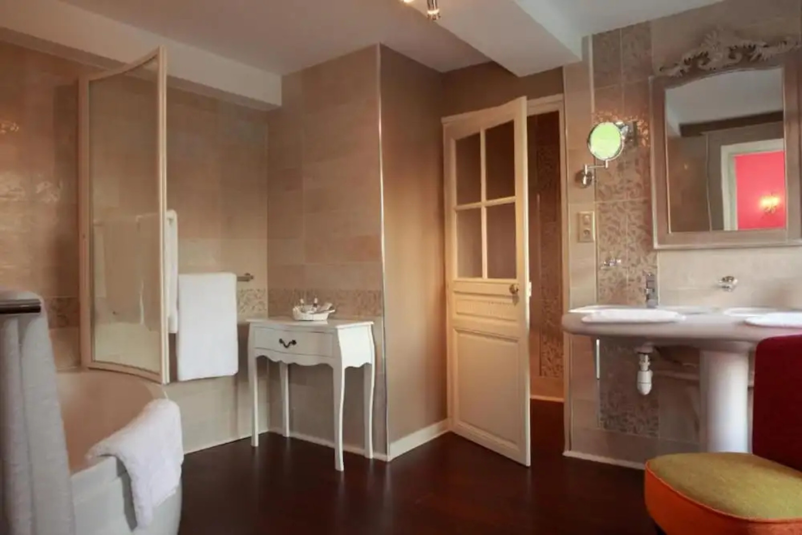 Le Domaine Chateau du Faucon