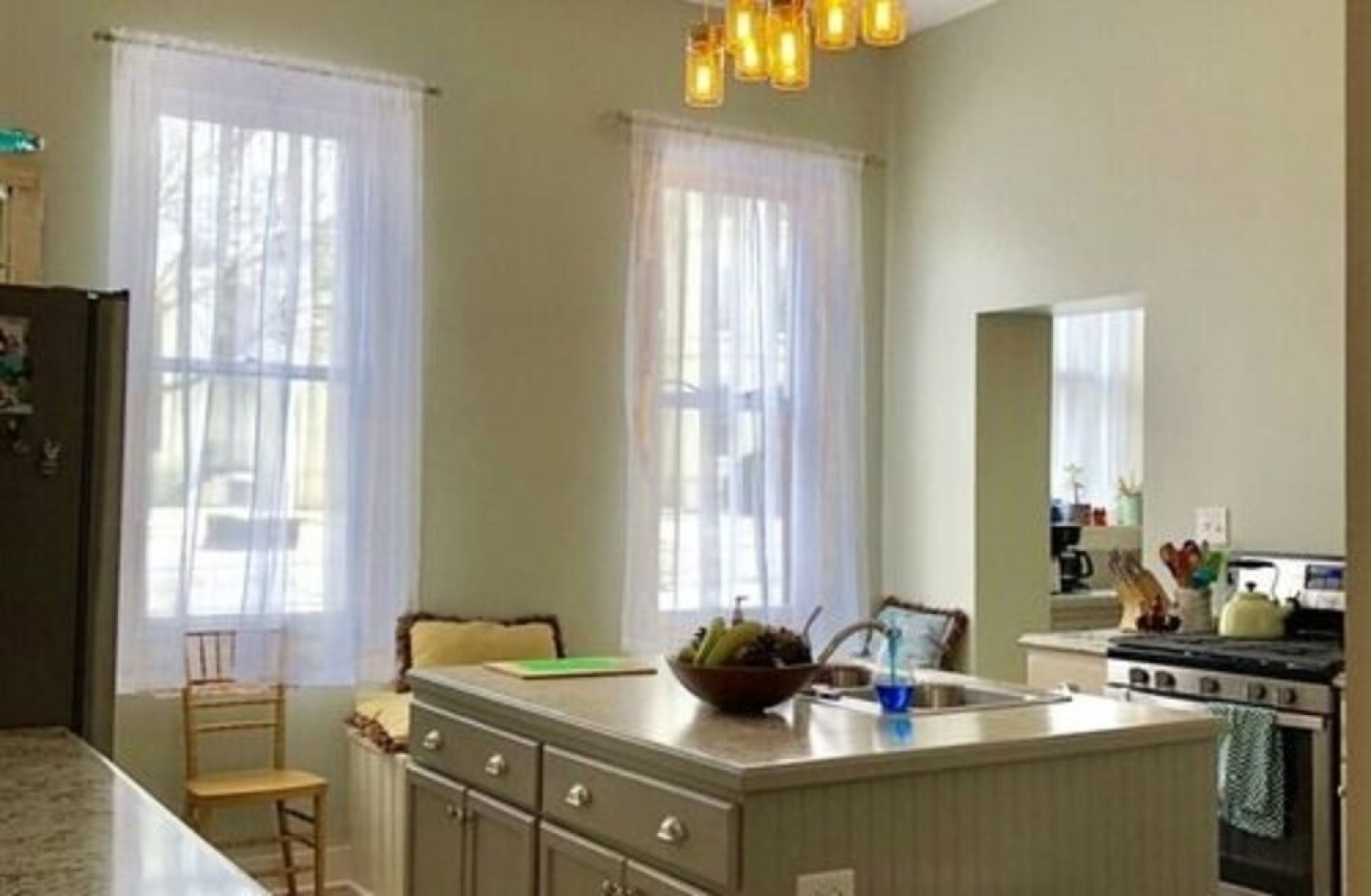 Vineyard Mansion & Carriage House Bed & Breakfast