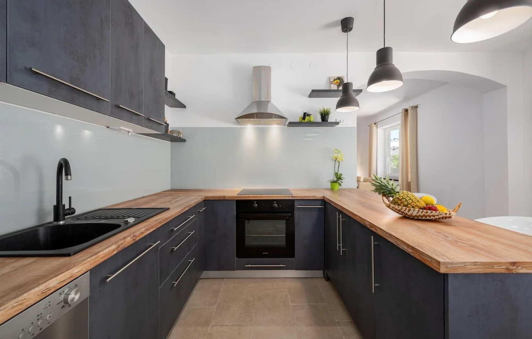 Stunning Home in Perci With Wifi and 5 Bedrooms