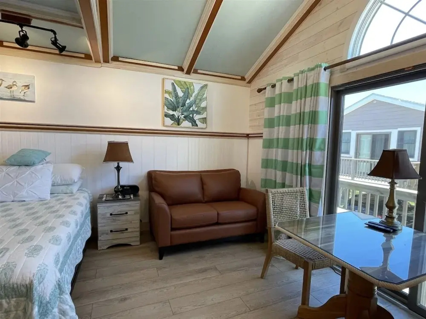 37 Coal Miner's Dream Studio Bedroom Condo by RedAwning