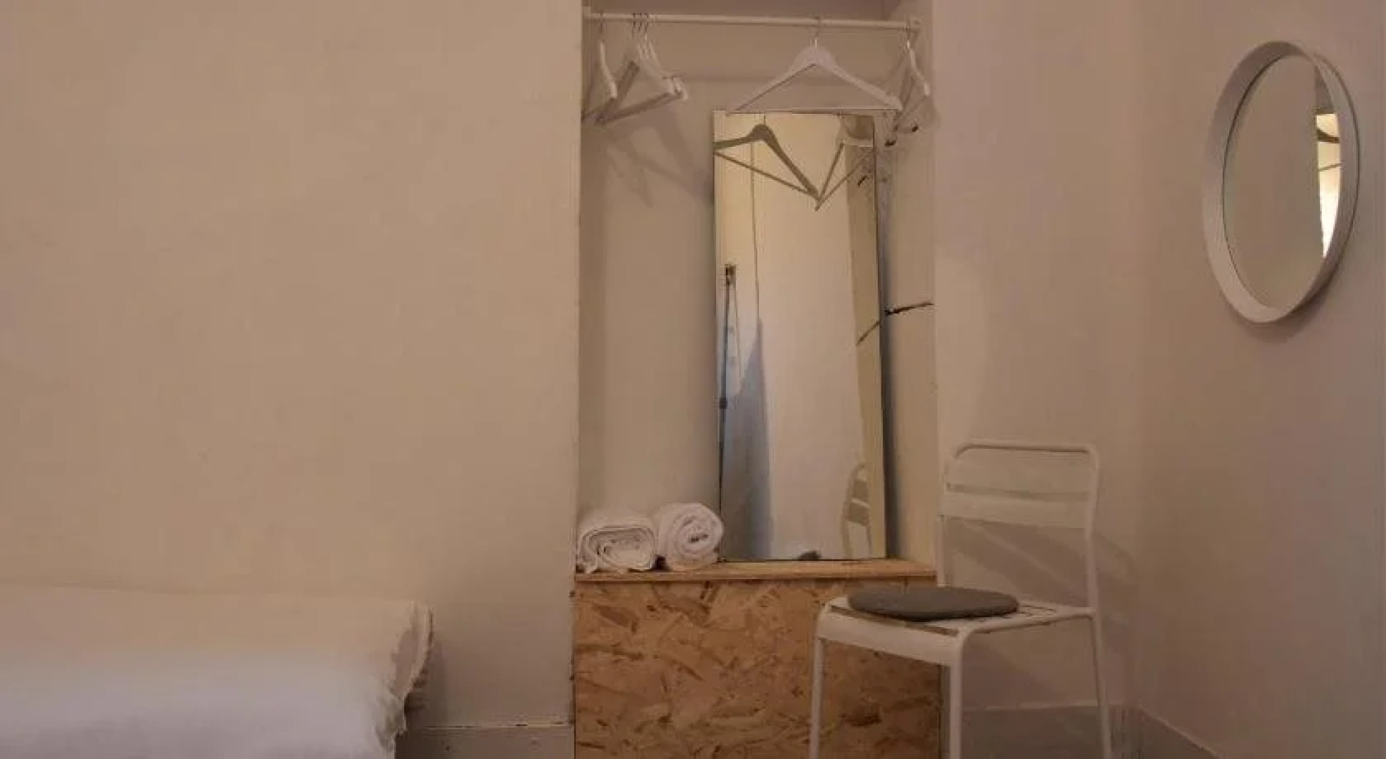 APT Slow City Hostel