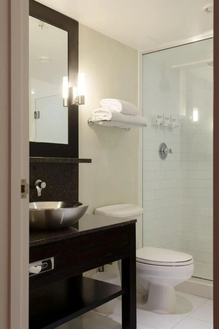 OPUS Hotel Vancouver