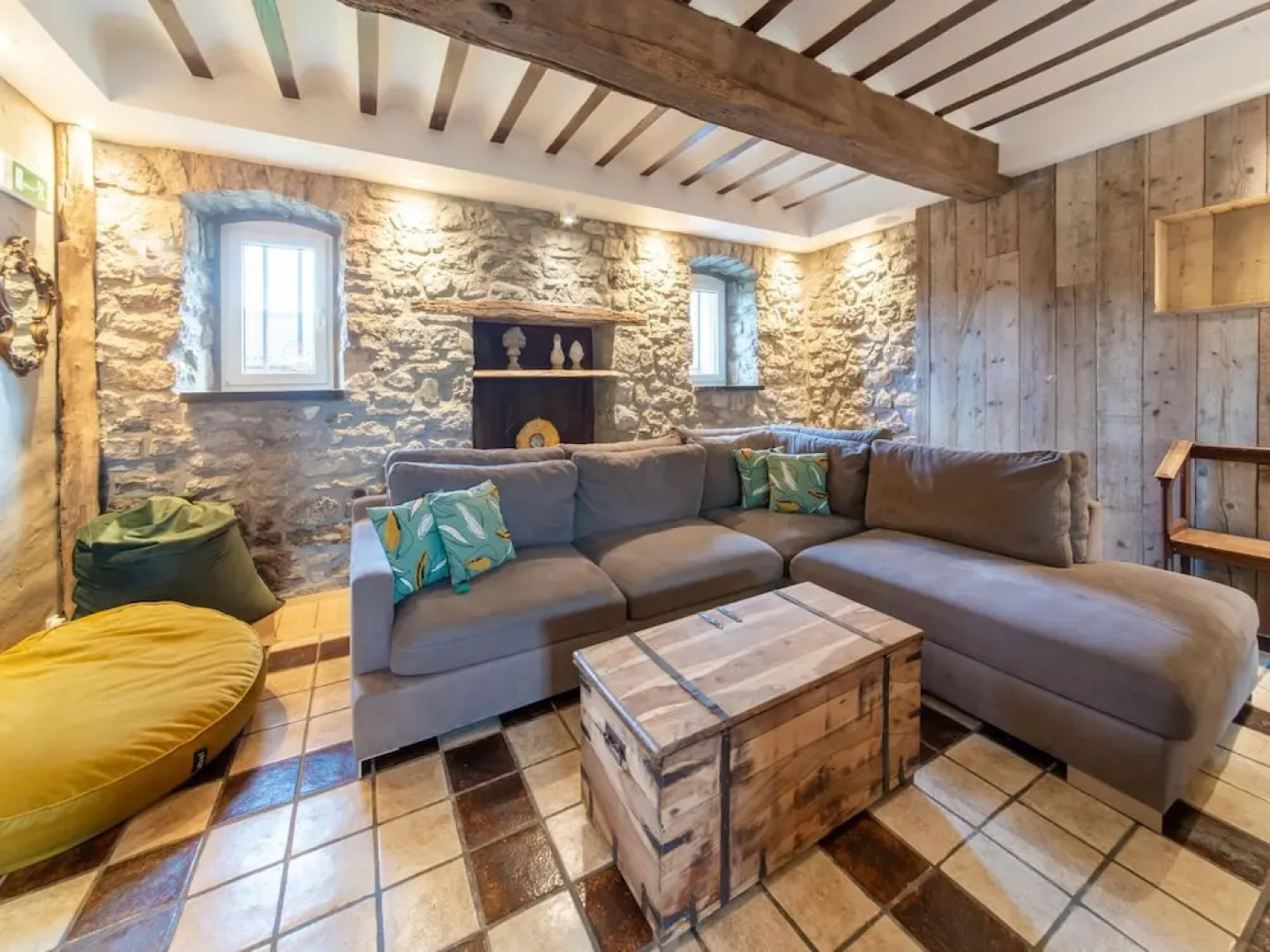 Vacation Home With BBQ Near Hotton