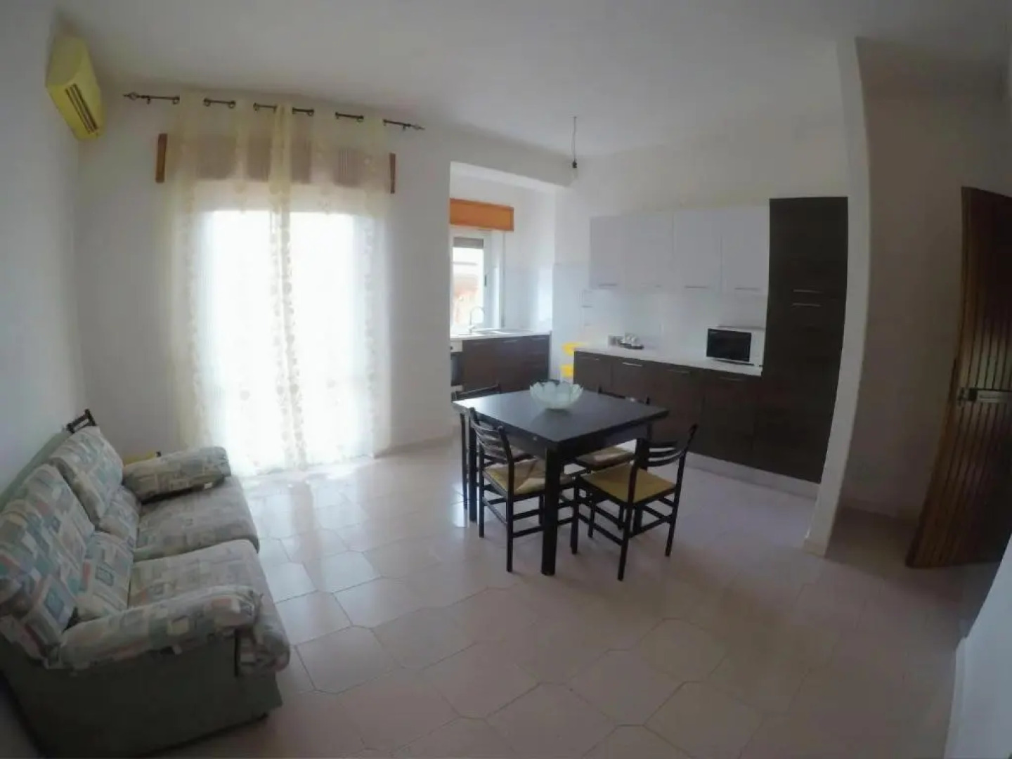 Apartment 500m from the sea