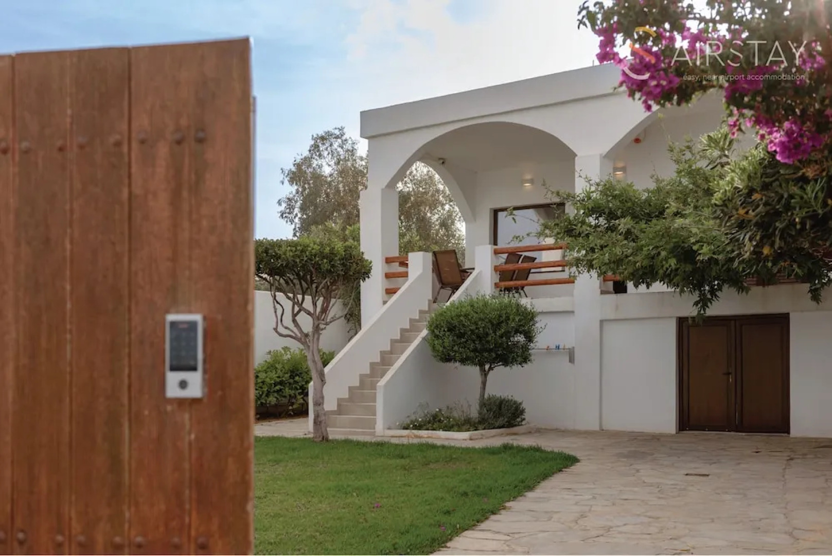 Nami Villa Beach Front Airport by Airstay