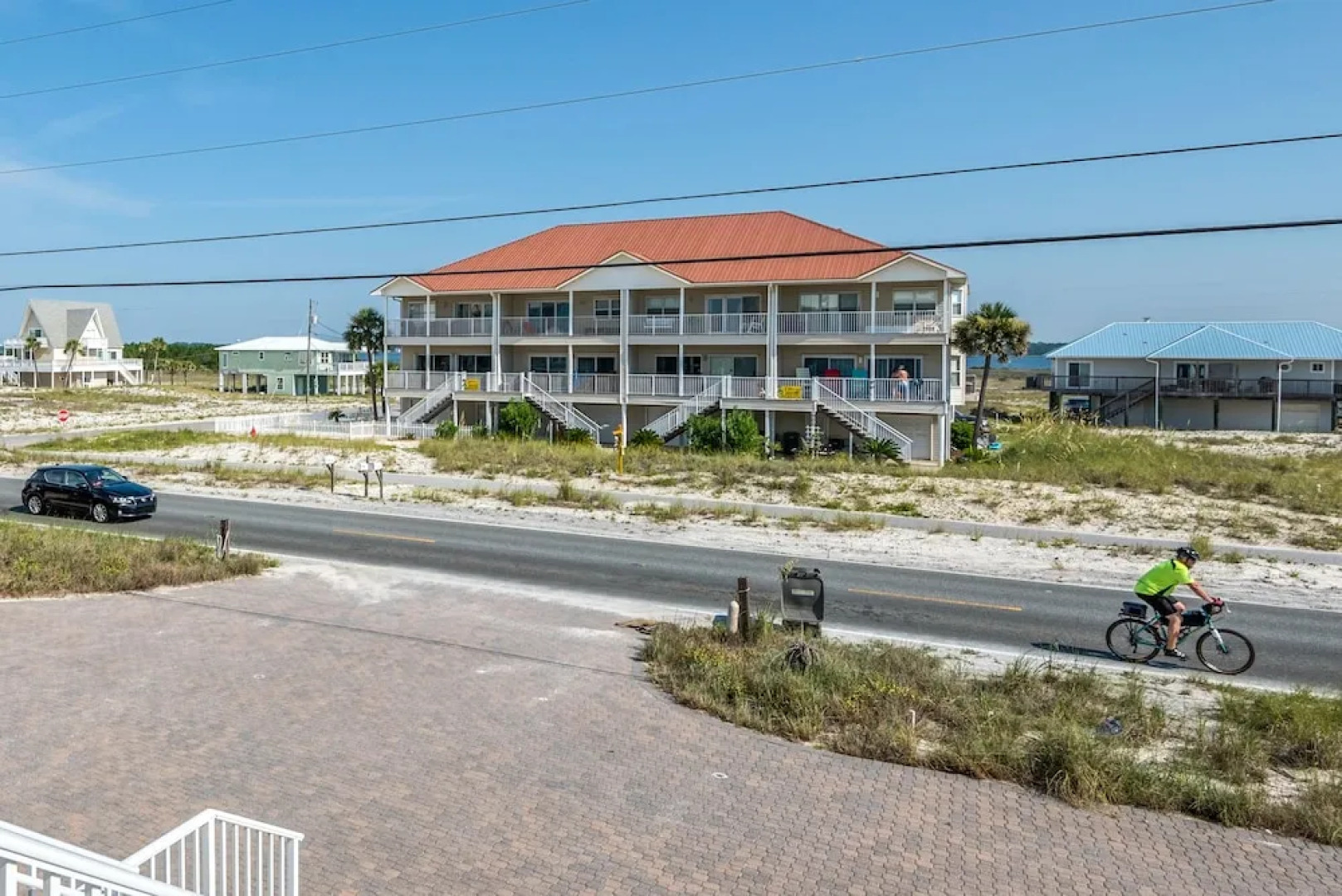 Jen's Creole 4 Bedroom Townhouse by RedAwning