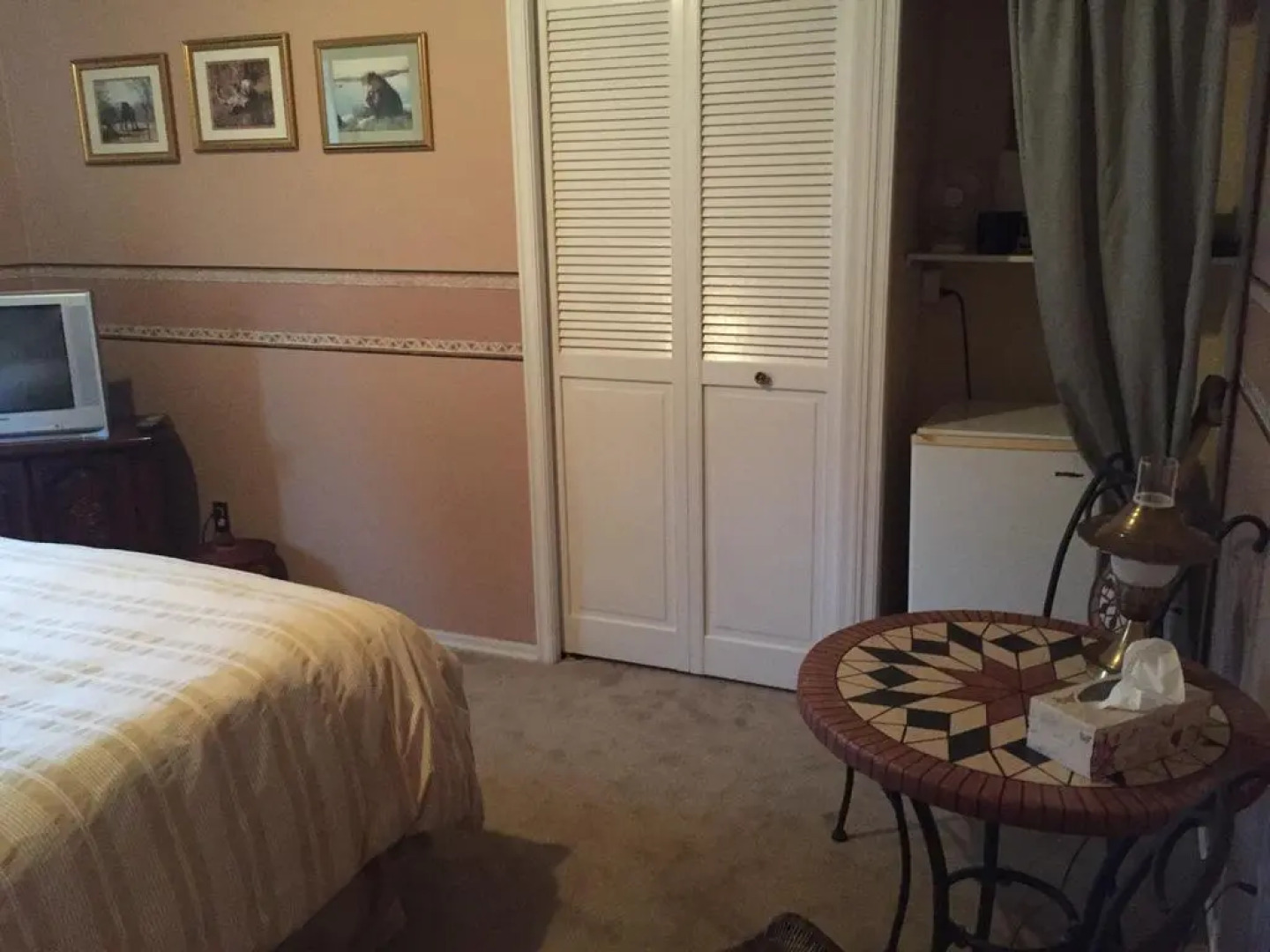 Hemingway's by The Sea