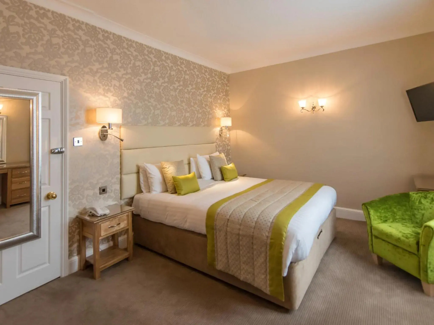 The Royal & Fortescue