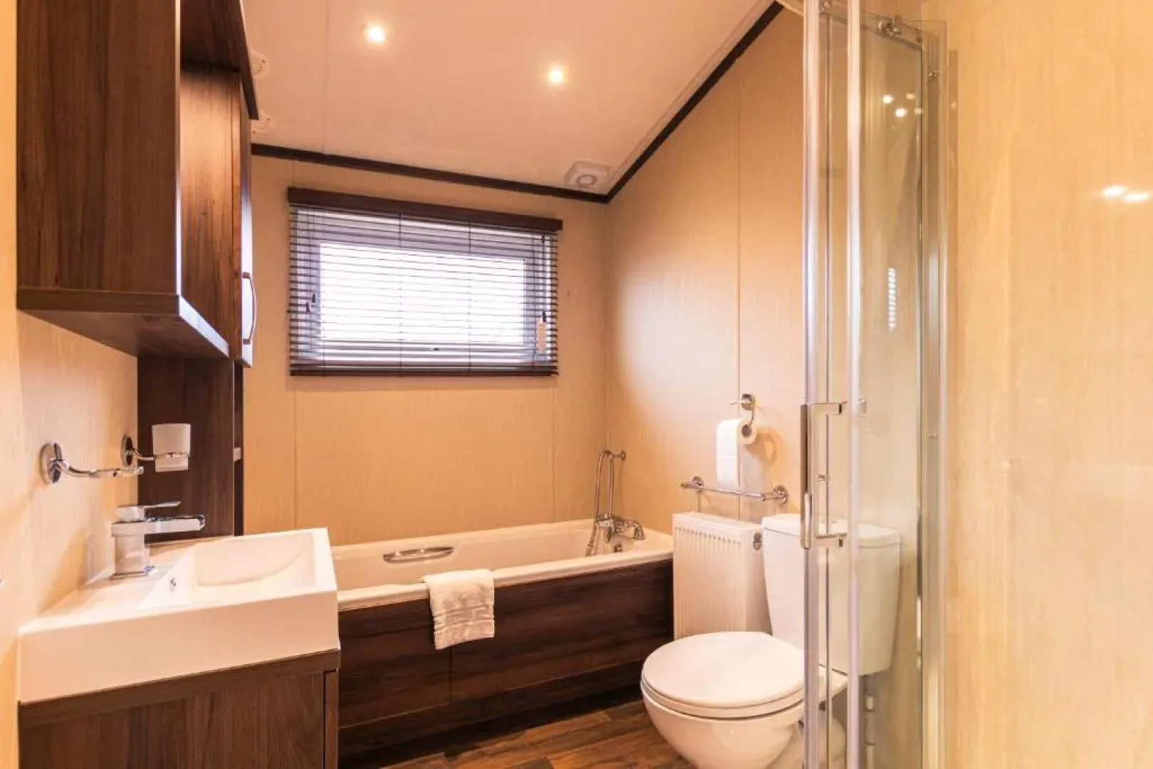 Lakeside Gem with Hot Tub