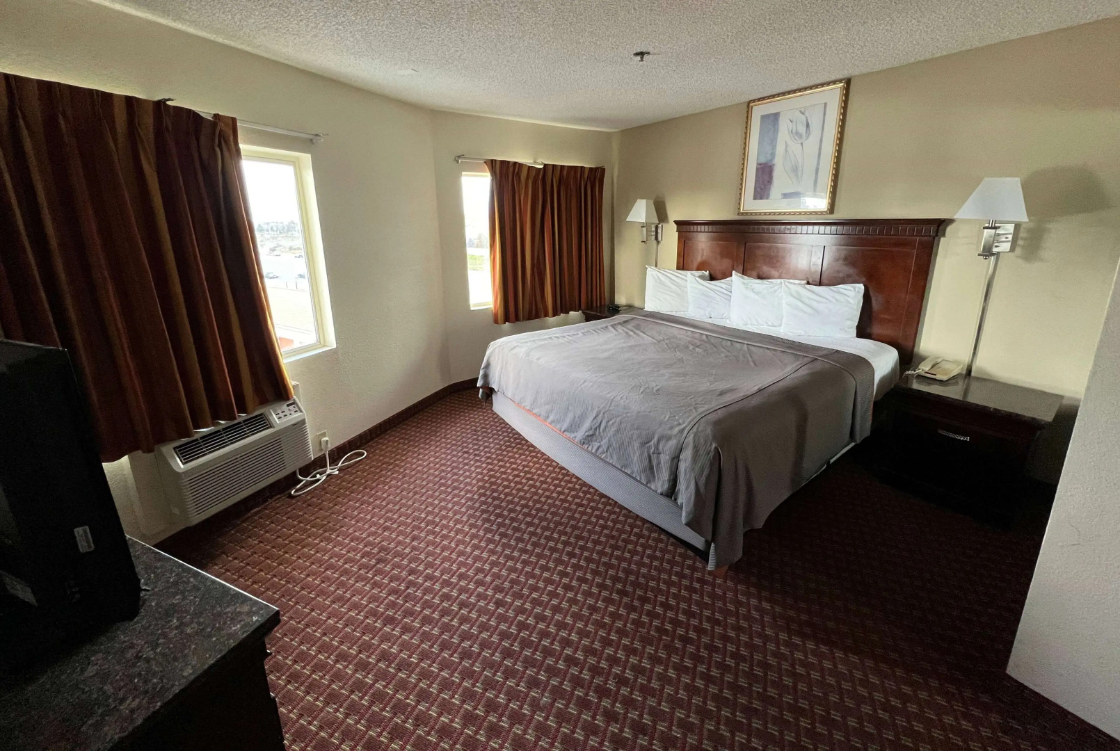 Days Inn & Suites by Wyndham Rancho Cordova